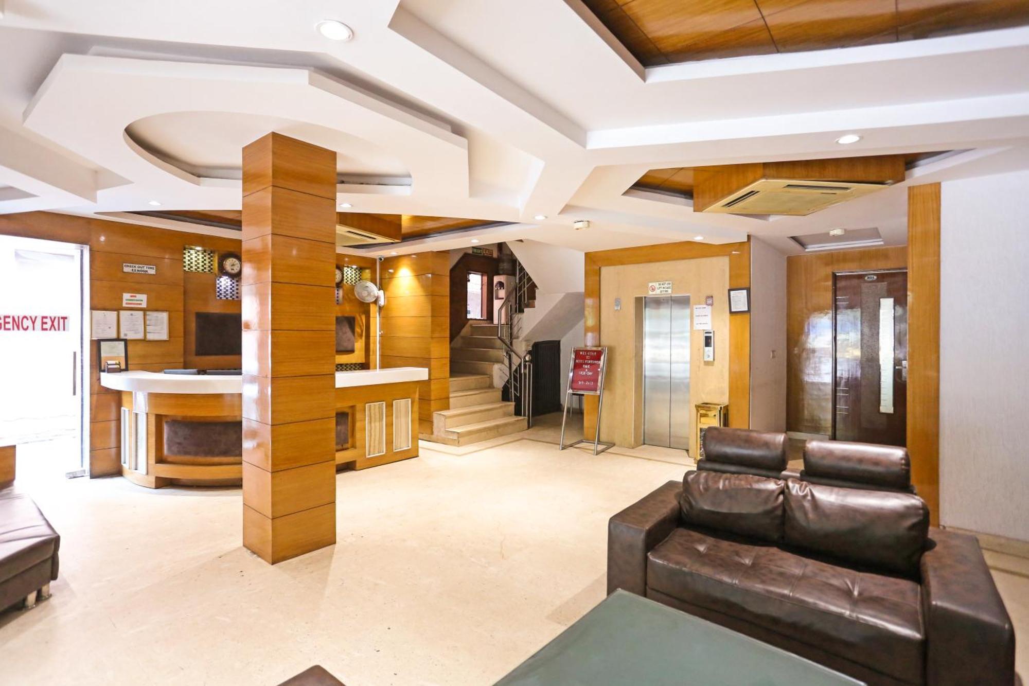 Hotel Silky Palace Near Igi Airportt Yeni Delhi Dış mekan fotoğraf