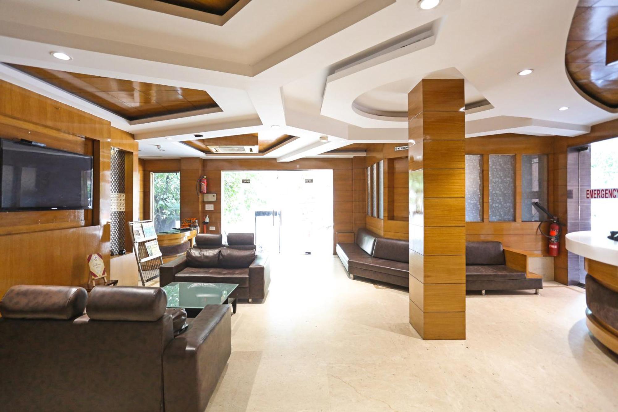 Hotel Silky Palace Near Igi Airportt Yeni Delhi Dış mekan fotoğraf